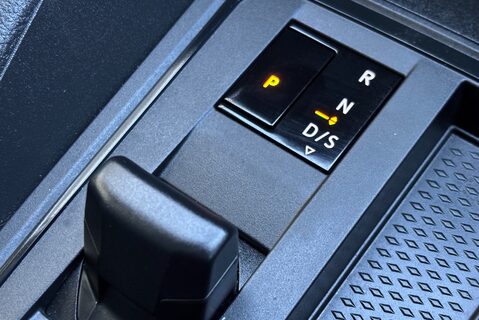 Volkswagen Caddy C20 122 ps Tdi Commerce Pro DSG Panel Van 35