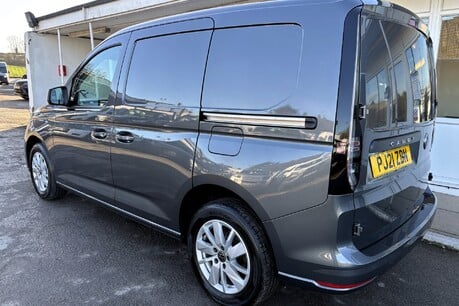 Volkswagen Caddy C20 122 ps Tdi Commerce Pro DSG Panel Van 6