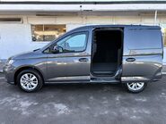 Volkswagen Caddy C20 122 ps Tdi Commerce Pro DSG Panel Van 8