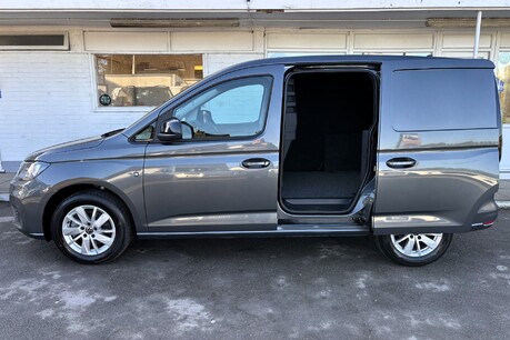 Volkswagen Caddy C20 122 ps Tdi Commerce Pro DSG Panel Van 9