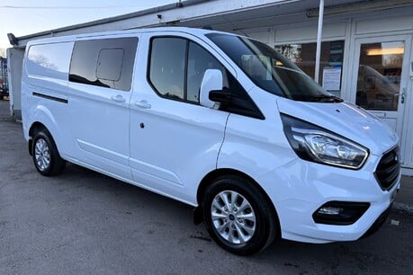 Ford Transit Custom 320 L2 130 ps Limited Double Cab in Van DCIV 5