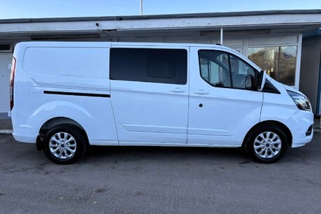 Ford Transit Custom 320 L2 130 ps Limited Double Cab in Van DCIV 32