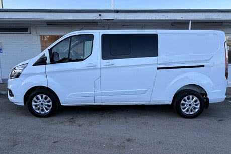 Ford Transit Custom 320 L2 130 ps Limited Double Cab in Van DCIV 40