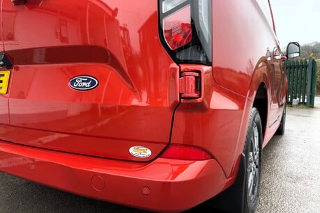 Ford Transit Custom 280 Limited L1H1 136 ps with Rear Camera 28