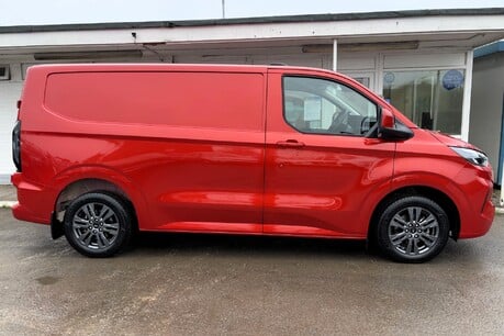 Ford Transit Custom 280 Limited L1H1 136 ps with Rear Camera 11