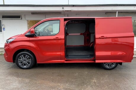 Ford Transit Custom 280 Limited L1H1 136 ps with Rear Camera 9