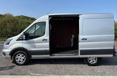 Ford Transit 350 L2 H2 130 ps Limited Panel Van 9