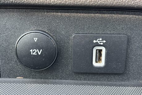 Ford Transit 350 L2 H2 130 ps Limited Panel Van 33