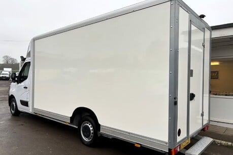 Renault Master LL35 Business + 145 ps LoLoader Luton Mobile Shop / Distribution Vehicle 6