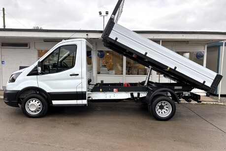 Ford Transit 350 Drw L2 130 ps Single Cab Tipper - Air Con & 10" Media Screen 8