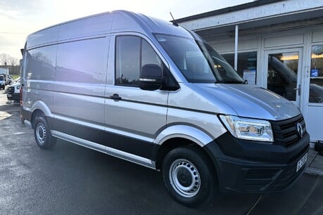 Volkswagen Crafter CR35 177 ps Tdi L2 H2 Trendline DSG Panel Van 5