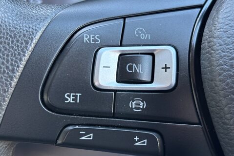 Volkswagen Crafter CR35 177 ps Tdi L2 H2 Trendline DSG Panel Van 33