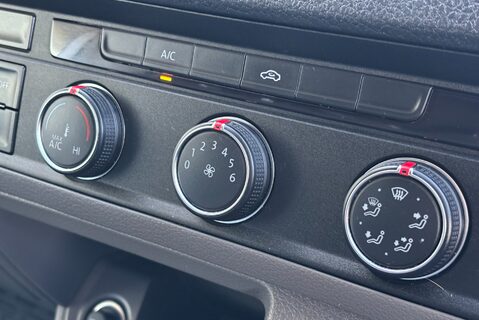 Volkswagen Crafter CR35 177 ps Tdi L2 H2 Trendline DSG Panel Van 19