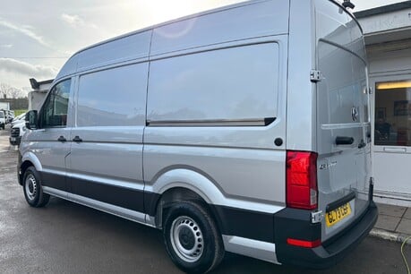 Volkswagen Crafter CR35 177 ps Tdi L2 H2 Trendline DSG Panel Van 6