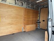 Volkswagen Crafter CR35 177 ps Tdi L2 H2 Trendline DSG Panel Van 9