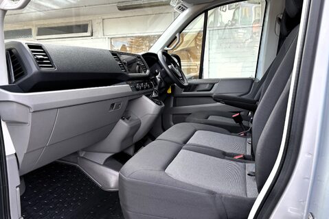 Volkswagen Crafter CR35 177 ps Tdi L2 H2 Trendline DSG Panel Van 15