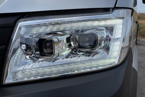 Volkswagen Crafter CR35 177 ps Tdi L2 H2 Trendline DSG Panel Van 24