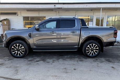 Ford Ranger Platinum V6 240 Auto with Electric Roller Shutter 8