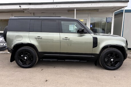 Land Rover Defender 110 D250 Hard Top SE MHEV - No VAT 9