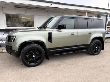 Land Rover Defender 110 D250 Hard Top SE MHEV - No VAT