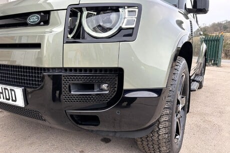 Land Rover Defender 110 D250 Hard Top SE MHEV - No VAT 25