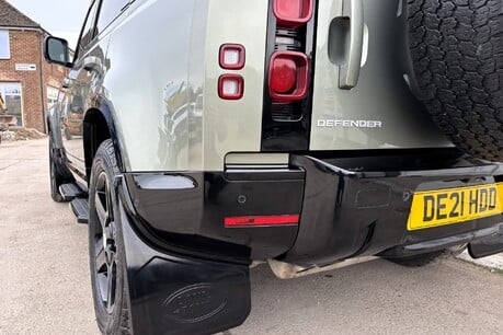 Land Rover Defender 110 D250 Hard Top SE MHEV - No VAT 28