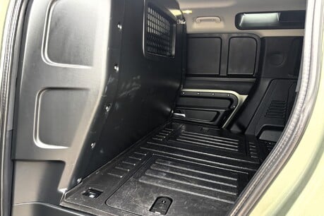 Land Rover Defender 110 D250 Hard Top SE MHEV - No VAT 17