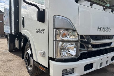 Isuzu Grafter N35.150 Toolbox Arbor Tipper Truck - Barn Doors / Lift Up Roof 23