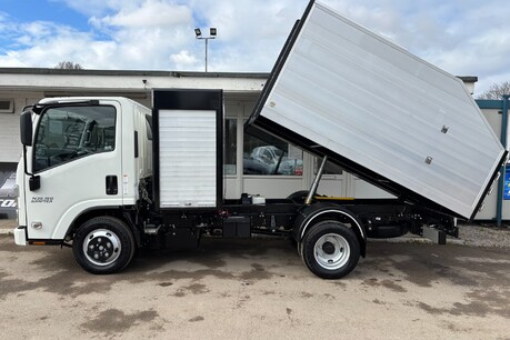 Isuzu Trucks Grafter N35.150 Toolbox Arbor Tipper Truck 8