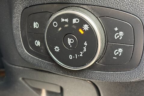 Ford Fiesta Base 85 ps Tdci Car Derived Panel Van - Air Con & Sat Nav 36