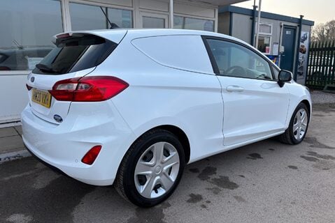Ford Fiesta Base 85 ps Tdci Car Derived Panel Van - Air Con & Sat Nav 3
