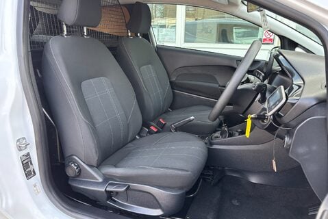 Ford Fiesta Base 85 ps Tdci Car Derived Panel Van - Air Con & Sat Nav 26