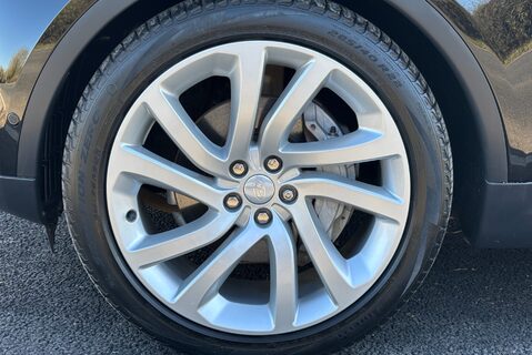 Land Rover Discovery D300 HSE Mhev Panel Van - Full LR Service History 37