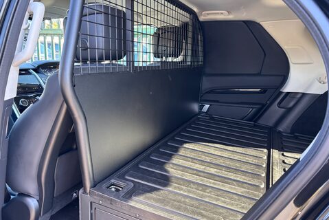 Land Rover Discovery D300 HSE Mhev Panel Van - Full LR Service History 17