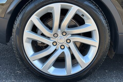 Land Rover Discovery D300 HSE Mhev Panel Van - Full LR Service History 40