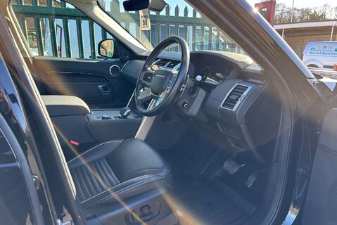 Land Rover Discovery D300 HSE Mhev Panel Van - Full LR Service History 18