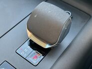 Land Rover Discovery D300 HSE Mhev Panel Van - Full LR Service History 46