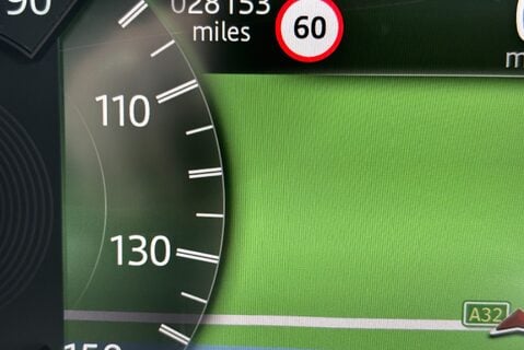 Land Rover Discovery D300 R-Dynamic HSE MHEV Panel Van 52