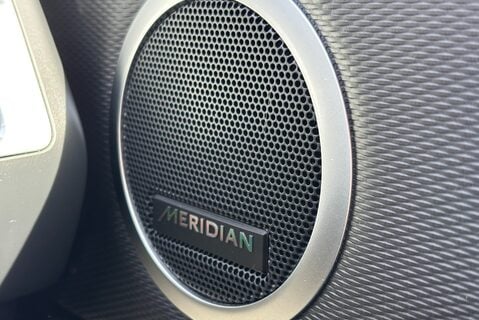 Land Rover Discovery D300 R-Dynamic HSE MHEV Panel Van 36