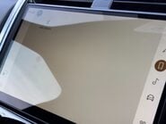 Land Rover Discovery D300 R-Dynamic HSE MHEV Panel Van 23