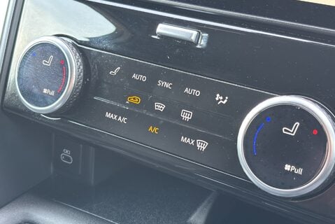 Land Rover Discovery D300 R-Dynamic HSE MHEV Panel Van 31