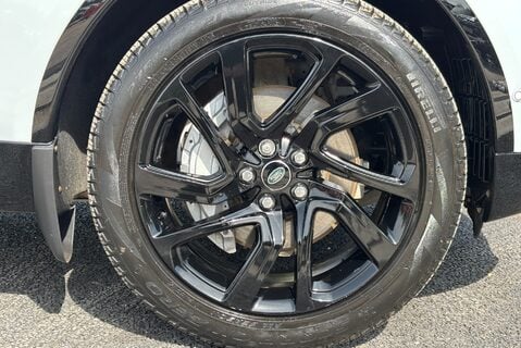 Land Rover Discovery D300 R-Dynamic HSE MHEV Panel Van 39