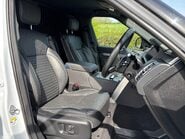 Land Rover Discovery D300 R-Dynamic HSE MHEV Panel Van 33