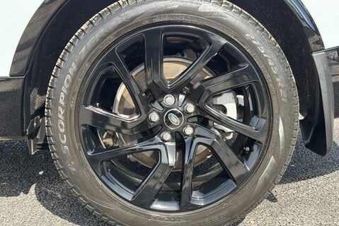 Land Rover Discovery D300 R-Dynamic HSE MHEV Panel Van 41