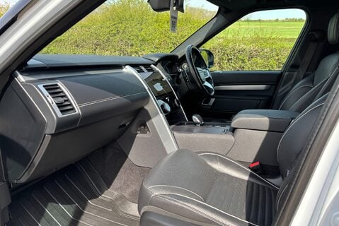 Land Rover Discovery D300 R-Dynamic HSE MHEV Panel Van 15