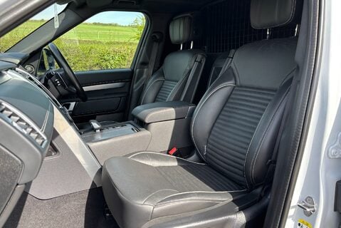 Land Rover Discovery D300 R-Dynamic HSE MHEV Panel Van 30