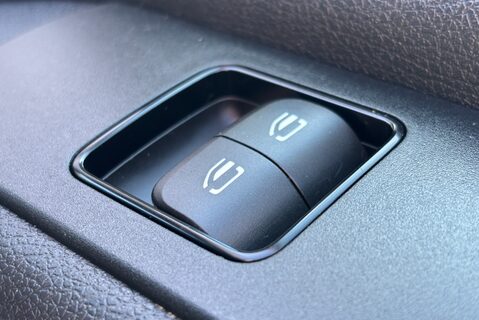 Mercedes-Benz Sprinter 315 Cdi Progressive Glass Frail Van 34