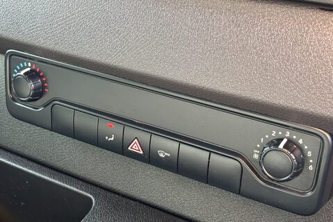 Mercedes-Benz Sprinter 315 Cdi Progressive Glass Frail Van 19