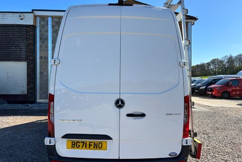 Mercedes-Benz Sprinter 315 Cdi Progressive Glass Frail Van 12