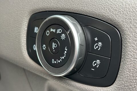 Ford Transit Custom 300 L1 Limited 130ps Panel Van 41